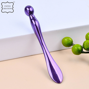 Outil Gua Sha en métal de logo personnalisé de haute qualité dernière cuillère pour les yeux en acier inoxydable masseur de soins de la peau outil de beauté tactile pour le visage - Product Image 3