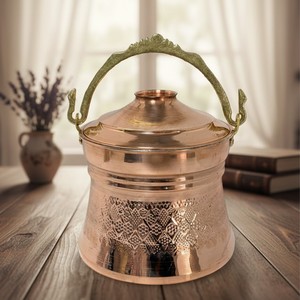 Dispensador Manual Clásico de Cobre con Cubeta y Carcasa de Acero Inoxidable para Uso Doméstico, Aplicación en Frío - Product Image 2