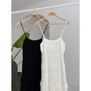 Vestido Regina con Detalles de Encaje Transpirable 2754-01 - Product Image 1