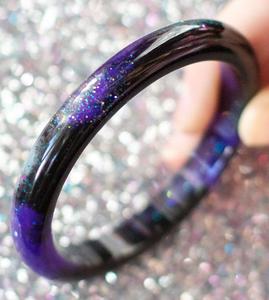 Vente de gros Bracelets en résine faits à la main avec motif fumée Bracelets en bois perles et diamants pour mariages fêtes et cadeaux - Product Image 1