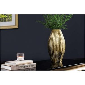 Vase à fleurs en métal adapté aux décorateurs d'intérieur ayant besoin de pièces de qualité supérieure pour les projets de décoration professionnels - Product Image 3
