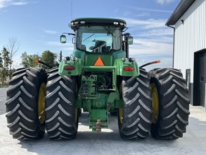 รถแทรกเตอร์จอห์นเดียร์ 9410R 4WD ปี 2013 พร้อมปั๊มเครื่องยนต์และเกียร์ 230 แรงม้า ผลผลิตสูง - Product Image 3