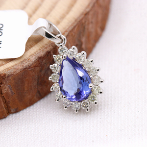 Vente en gros de pendentifs pour femmes en plaqué or blanc 18 ct faits à la main bijoux en pierres précieuses GIA diamant tanzanite en forme de poire pour les fêtes - Product Image 5
