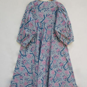 Hot Glamour Summer Resort Wear Robe longue imprimée Casual Impression numérique Taille naturelle Bouton Décoration Prix de gros - Product Image 2