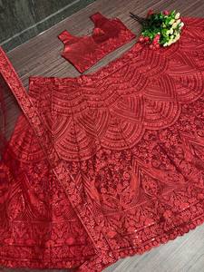 Lehenga choli ผ้า georgette สีแดงแบบดั้งเดิมที่มีลำดับโซ่สำหรับงานแต่งงานงานปาร์ตี้ - Product Image 6
