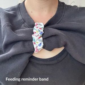 Chouchou d'allaitement et ce côté suivant Bracelet tissu de coton imprimé d'été pour maman et bébé âgés de 0 à 12 mois - Product Image 1