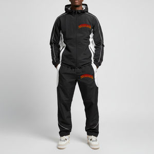 Survêtement pour homme en nylon léger de qualité supérieure avec logo personnalisé, fermeture éclair, coupe-vent, ensemble de survêtement en nylon à blocs de couleur - Product Image 4