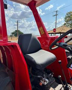 Vente Flash Prix Bas Tracteur Agricole Massey Ferguson 4275 Rouge 4x4 à Transmission par Engrenages 42 CV pour une Productivité Élevée - Product Image 2