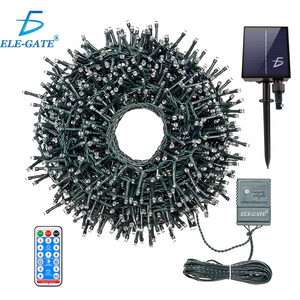 Guirlande lumineuse LED solaire, lumière chaude, intensité réglable, résistante à l'eau, avec corps de lampe en PVC et cuivre, pour aménagement paysager, indice de protection IP65 - Product Image 1