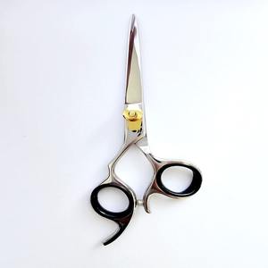 Tijeras Profesionales de Acero Inoxidable para Cortar el Cabello con Mango Desplazado, Hechas por Expertos para Barberos y Estilistas - Product Image 2