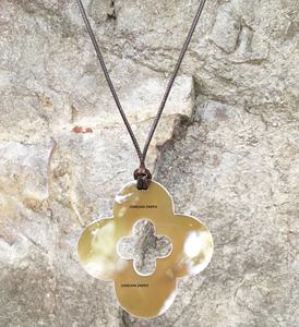 Collier pendentif en corne de buffle fait main, forme géométrique, naturel, durable, écologique, moderne, bijoux tribaux, femme, bohème, ethnique - Product Image 3