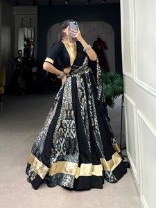 Lehenga choli งานพิมพ์ผ้าไหมใยสังเคราะห์แท้ออกแบบล่าสุด - Product Image 4