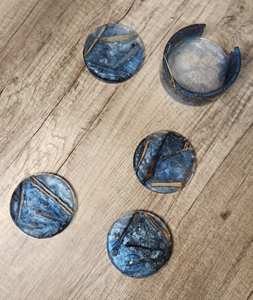 Ensemble de sous-verres classiques en bois et résine, écologiques, faits à la main, durables, pour la maison, le bureau, le café - Product Image 6