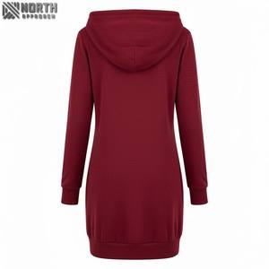 Venta al por mayor de vestido largo con capucha para las mujeres de encargo de las señoras de manga larga con cuello en V Vestidos con capucha 450 GSM Sudadera con capucha - Product Image 2