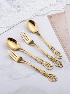 Juego de cubiertos de metal Premium con acabado mate, hecho a mano para cafeterías modernas, cocinas de diseño y hogares sofisticados - Product Image 4