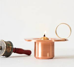 Nouveau bougeoir décoratif pour la maison en forme cylindrique gravure décorative en métal votive en finition rustique pour hôtel à la maison - Product Image 3