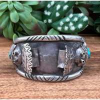 Brazalete Vintage Navajo de Turquesa y Plata de Ley, Joyería Cultural Coleccionable