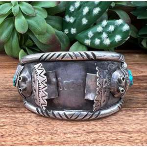 Bracelet manchette vintage en turquoise Navajo et argent sterling, bijou de collection culturel - Product Image 4