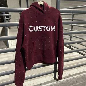 Sudadera con Capucha de Rhinestone OEM ODM, Sudadera Personalizada Unisex, Sudadera de Invierno Color Granate, Sudadera de Algodón Grueso de Alta Calidad con Logotipo - Product Image 1