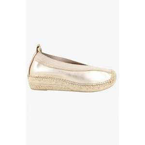 Espadrille à talon compensé fermé et talon bas - Product Image 1