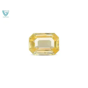 Saphir Jaune Naturel de 4,77 Carats (Pukhraj) - Pierre Précieuse Facettée Taille Émeraude - Product Image 1