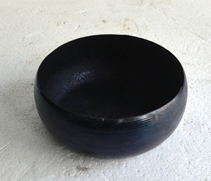 Royal Antiques exporta cuencos decorativos de metal para servir color negro para uso doméstico y decoración del hogar proveedor de India - Product Image 1
