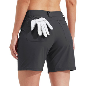 Pantalones cortos de golf elásticos transpirables para mujer personalizados con impresión de logotipo OEM, ropa deportiva perfecta para marcas minoristas - Product Image 2