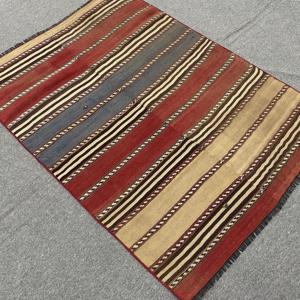 Tapis d'appoint turc Kilim 3,3x4,6 pi (101x140 cm), tapis vintage rouge à motifs floraux - Product Image 4