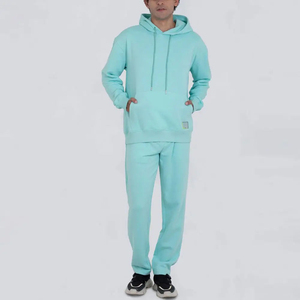 Survêtement de sport pour homme, OEM, fin, personnalisé, ajusté, uni, vert clair, pour l'équipe, vêtements de sport, vêtements de sport, deux pièces, survêtement de sport pour homme - Product Image 3