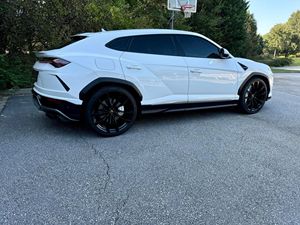 Offre exceptionnelle : Lamborghini Urus d'occasion 2019, propre et prête à être expédiée - Product Image 5