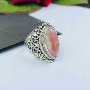 Bague Unisexe Classique en Argent Sterling 925 avec Pierre Précieuse Naturelle de Rhodochrosite Faite à la Main, Sertie en Lunette, Idéale pour Fiançailles, Fêtes et Mariages - Vente en Gros - Product Image 1