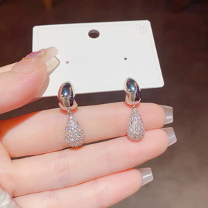 Pendientes de estrás en forma de lágrima para mujer, aretes de estrás en forma de gota de agua de oro, latón, a la moda, venta al por mayor - Product Image 3