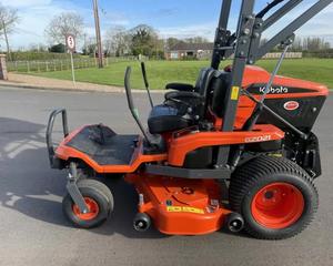Cortadora de Césped KUBOTA GZD21, 21HP-24HP - Product Image 1
