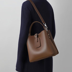 Bolso de cuero Convertible de hombro a cuerpo cruzado Bolso de mujer Bolso de cuero hecho a mano - Product Image 5