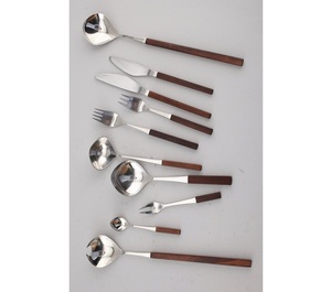 Juego de cubiertos de metal pulido de peso pesado Premium Cubiertos de metal de grado de restaurante Colección de comedor Essentials Premium Modern - Product Image 2