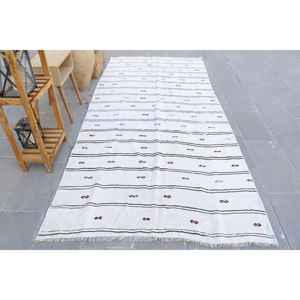 Alfombra Grande Vintage de 4.7x10 pies (142x306 cm), Alfombra Turca Blanca con Diseño Floral de Lana - Product Image 1