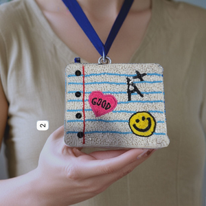 Pochette pour enseignante avec motif de café et de répétition, faite à la main, brodée, mini sac pour femmes avec fermeture éclair par MD HANDICRAFTS - Product Image 4