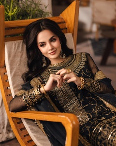Venta caliente diseñador Sarree Saree Sari Silky AJM TRADE HOUSE modelo 1069 para fiestas para tradiciones paquistaníes e indias - Product Image 5