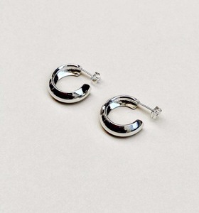 สินค้ามาใหม่ต่างหูห่วงกลมทองเหลืองขนาด20มม. ต่างหูชุบทองเหลืองต่างหูขายส่งราคาเครื่องประดับสำหรับงานแต่งงานของขวัญอินเทรนด์ - Product Image 1