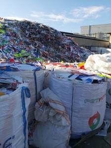 Déchets acryliques coulés Feuille de PMMA modifiée transparente et colorée Film de ferraille/Remplissage/Grade général Origine américaine - Product Image 4