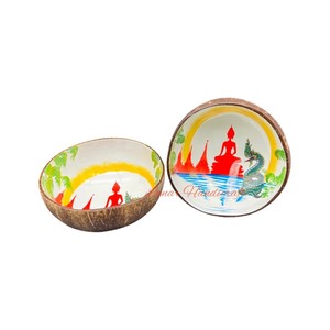 Cuenco de cáscara de coco natural ecológico con logotipo personalizado hecho en Vietnam para mezclar ensaladas y frutas - Product Image 1