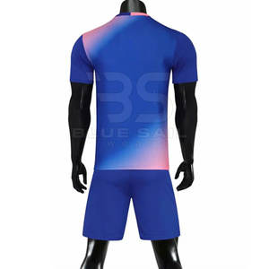 Kit d'uniformes de football pour hommes, vêtements de sport de sublimation personnalisés avec logo personnalisé unisexe - Product Image 2