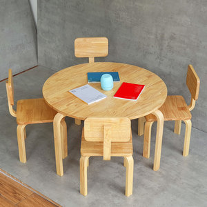 Ensemble table et 4 chaises pour enfants de style scandinave moderne en bois massif pour l'école par KGD032 - Product Image 6