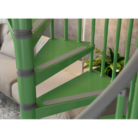 Intérieur de vie moderne personnalisé en usine, escalier en métal Loft élégant peu encombrant et kit d'escalier en colimaçon à structure en acier avec main courante