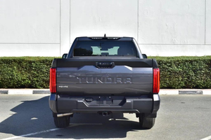 SUV Usada 2023, Tracción Delantera, Automática, Asientos de Cuero, Interior Oscuro, Cámara Trasera - Product Image 2