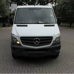 8BTPE7CDXGE121812 2016 Fourgon utilitaire pleine grandeur RWD 3.0L V6 Faible kilométrage - Product Image 1