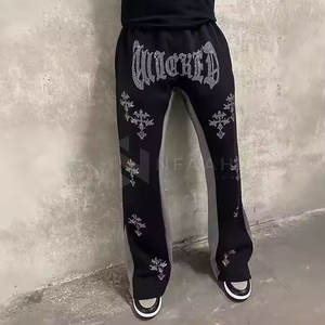 Pantalones informales para hombre listos para exteriores con material duradero y ajuste flexible para momentos activos - Product Image 2