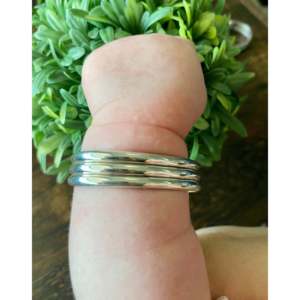 Bracelets pour bébé en argent sterling faits à la main par les Navajo, accessoires à la mode - Product Image 2