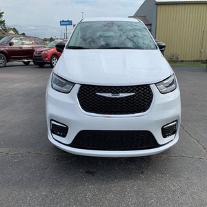 Chrysler Pacifica Touring L 2024 en perfecto estado - Product Image 1