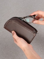 Etui à lunettes en cuir véritable haut de gamme ultra léger Boîte de rangement à fermeture éclair pour lunettes de soleil de luxe avec étui fait main pour hommes et femmes